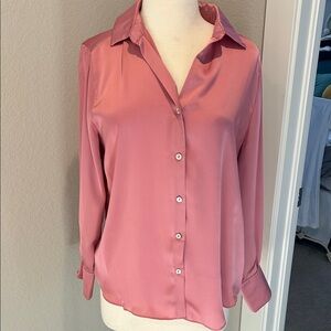 Chic Women's Button Down Shirt in Rose
